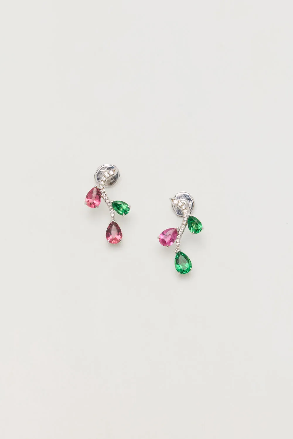 Boucles d'oreilles haute joaillerie avec tsavorites et tourmalines  - BO haute joaillerie 
